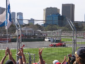 Raikkonen bei seiner Ehrenrunde