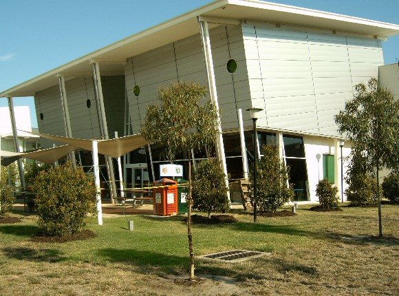 Geb&auml;ude 902 mit Student Lounge