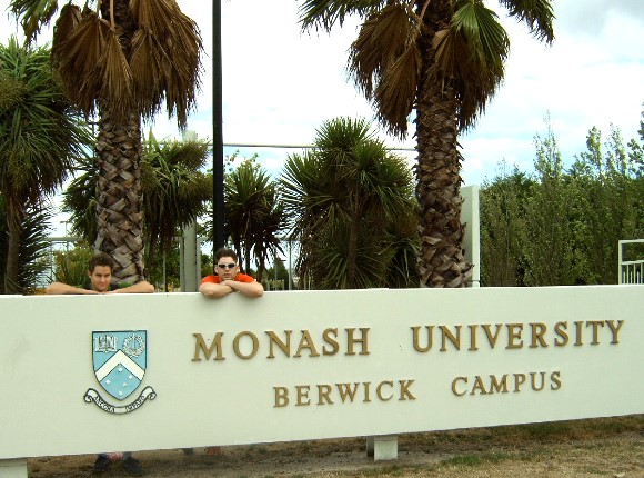 Zwei neue Monash-Studenten